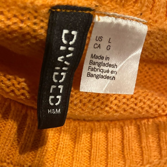 H & M Divided~Bright Orange~Acrylic~Knit~Scoop Neck~Pullover~Sweater~Size L - Picture 2 of 11